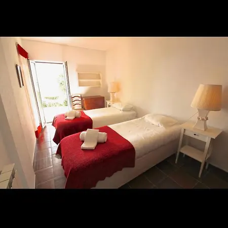 Lagoa House *